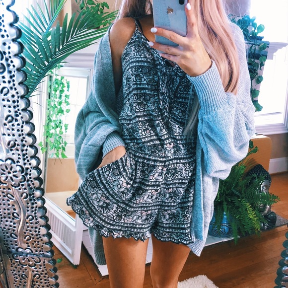 American Eagle Outfitters Pants - American Eagle Romper ✨